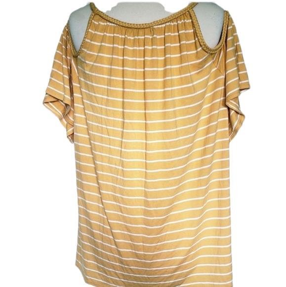 MAX STUDIO Golden Yellow Top - Size XL - Picture 7 of 8